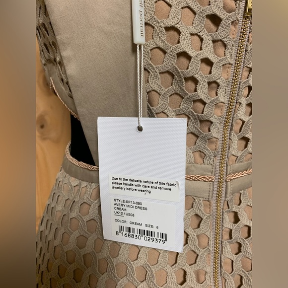 COPY - Self portrait Avery Midi Dress - Picture 8 of 17